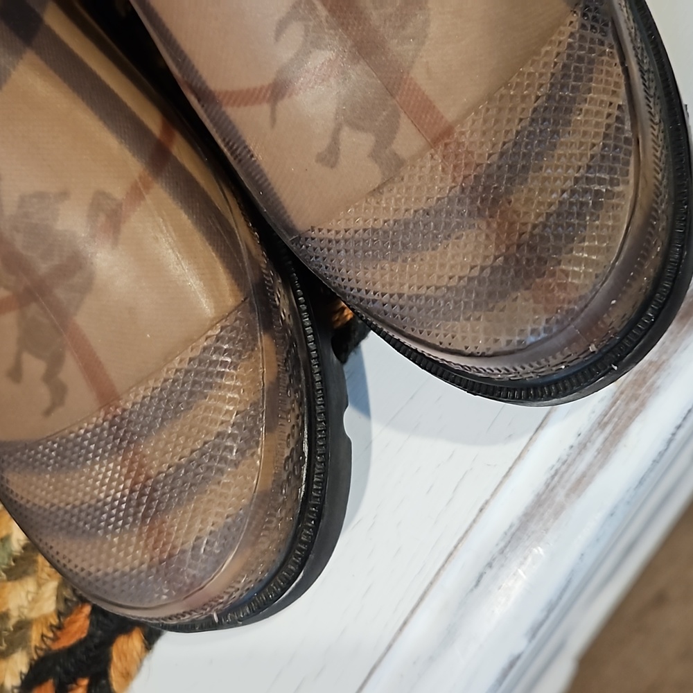 Burberry Rain Boots - Picture 6 of 6